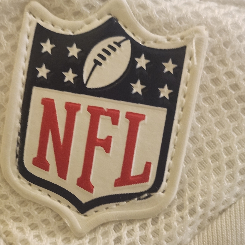 NFL Dak Prescott Number 4 Jersey License By Nike Unisex Xl Youth - Picture 5 of 5